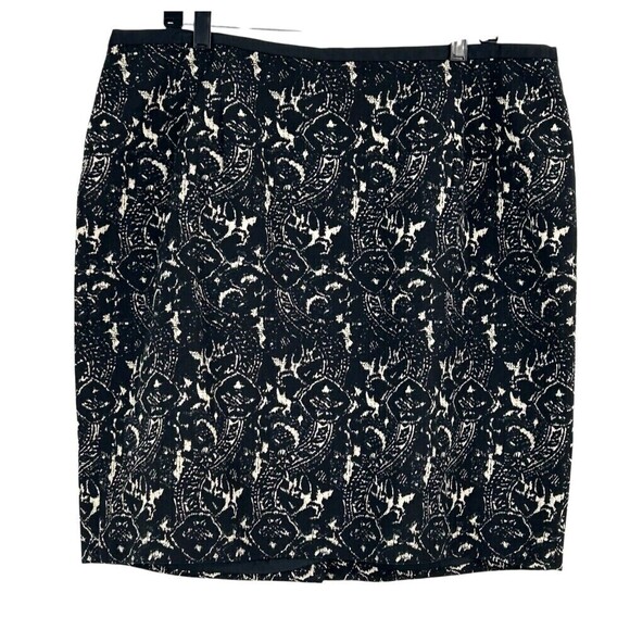 Talbots Women Size 16WP Skirt Black White Damask Knee Length Exposed Zipper U2 - Picture 1 of 12